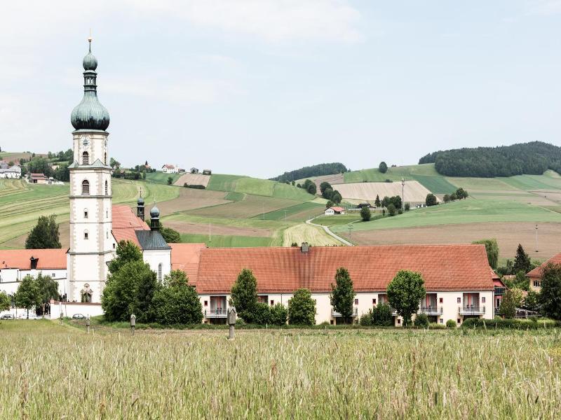 Donna Klosterhof image
