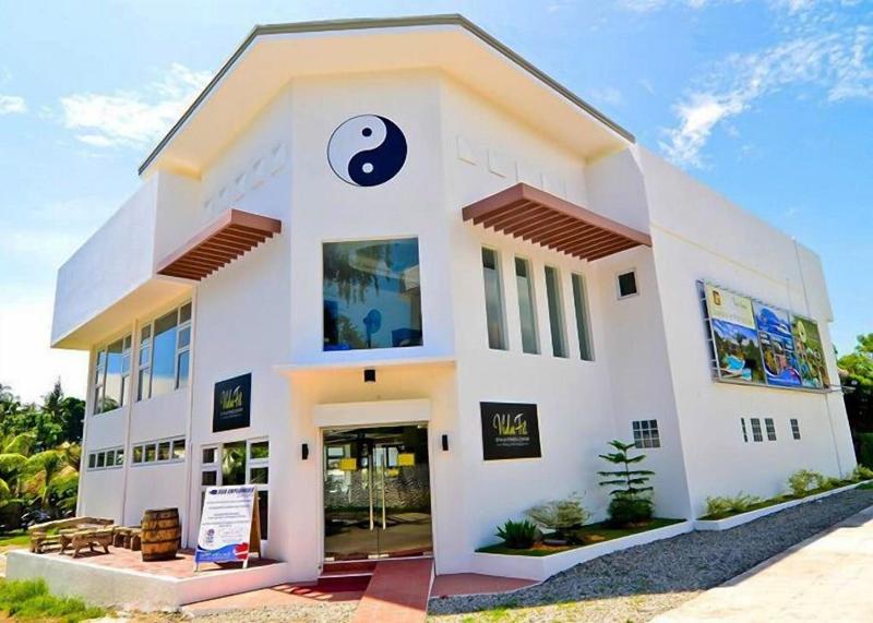 Pura Vida Beach and Dive Resort