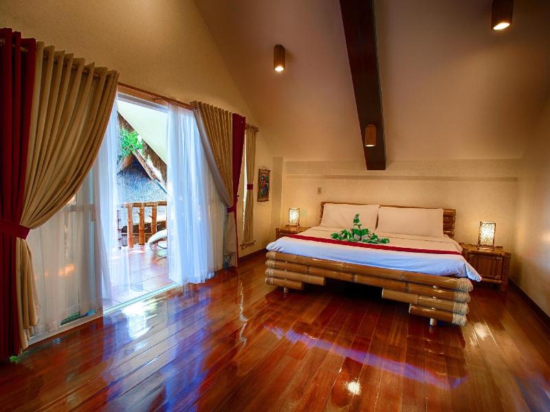 Pura Vida Beach and Dive Resort image