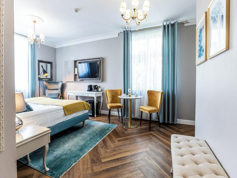 Villa Antonina image