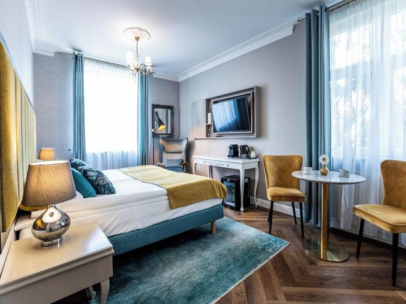 Villa Antonina image