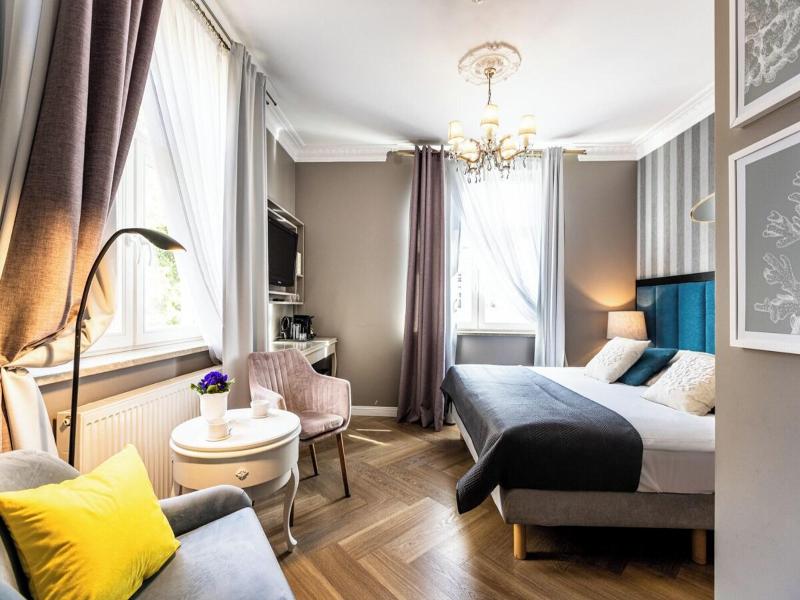Villa Antonina image