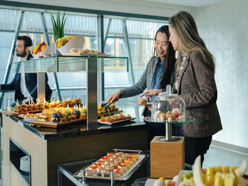 Sheraton Zurich Hotel image