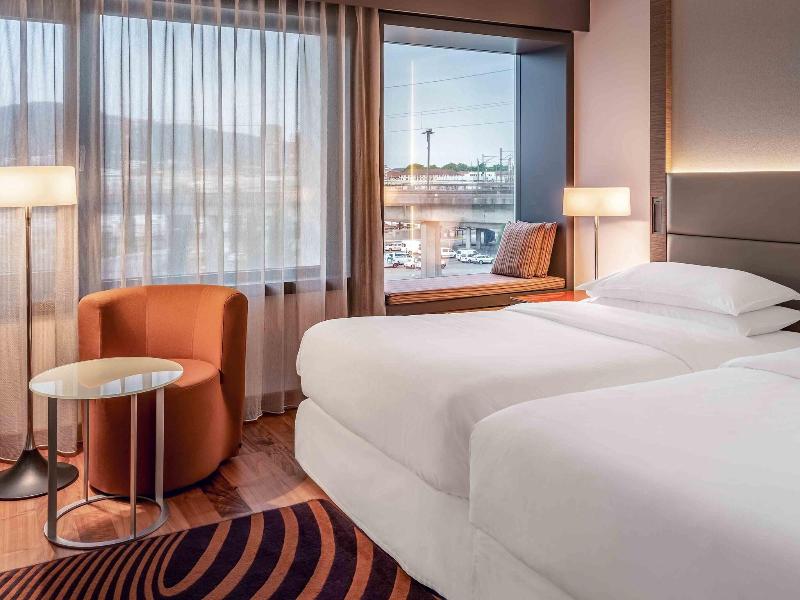 Sheraton Zurich Hotel image