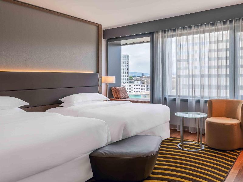 Sheraton Zurich Hotel image