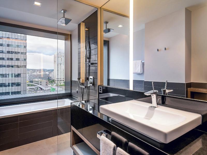Sheraton Zurich Hotel image