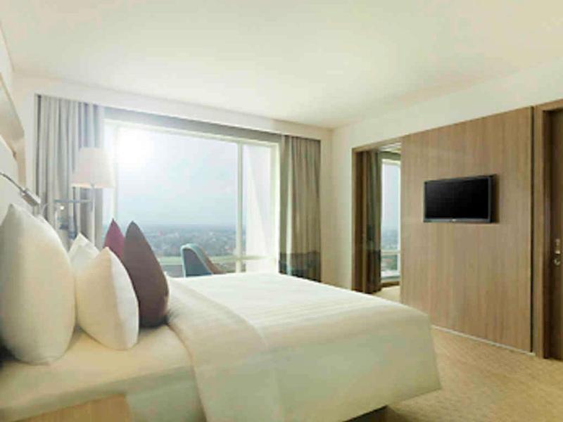 Novotel Tangerang image