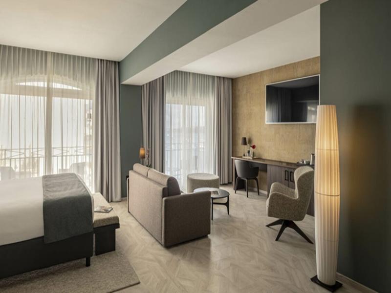The Waterfront Hotel image