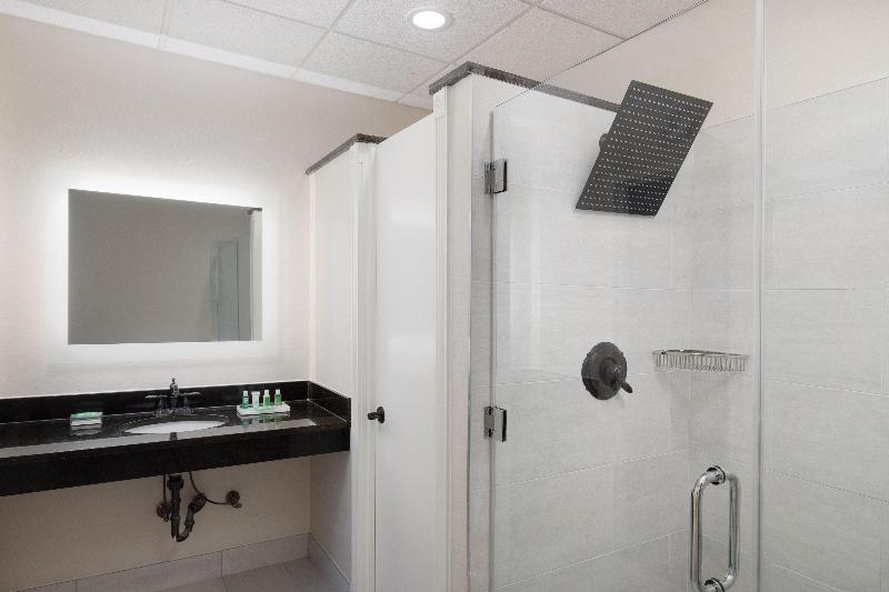 Holiday Inn Clark - Newark Area photo 23
