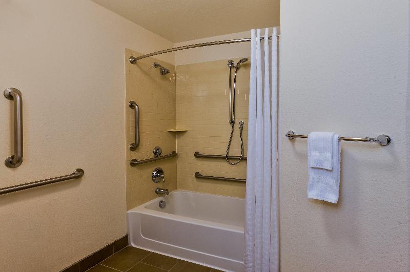 Candlewood Suites Tucson photo 11