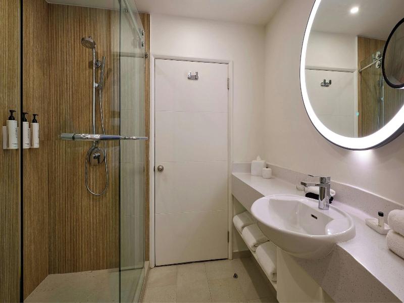 Waves Hotel & Spa image