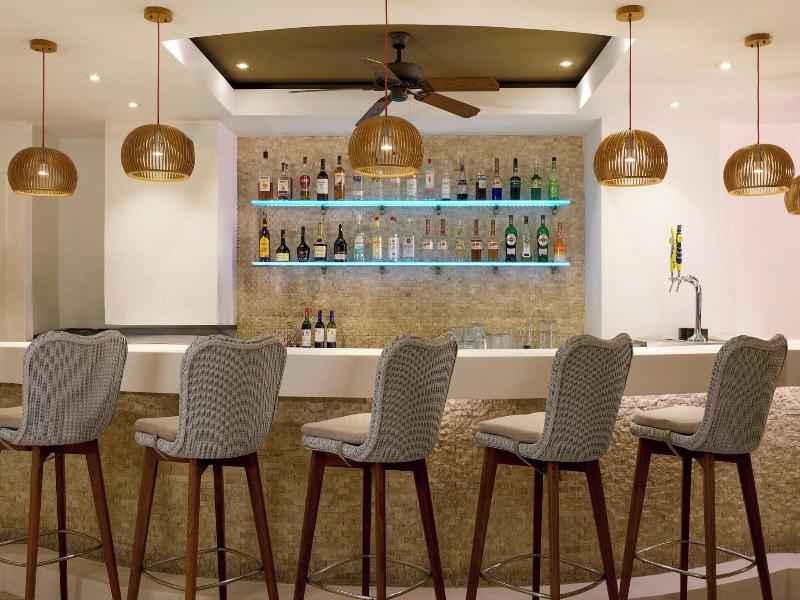 Waves Hotel & Spa image