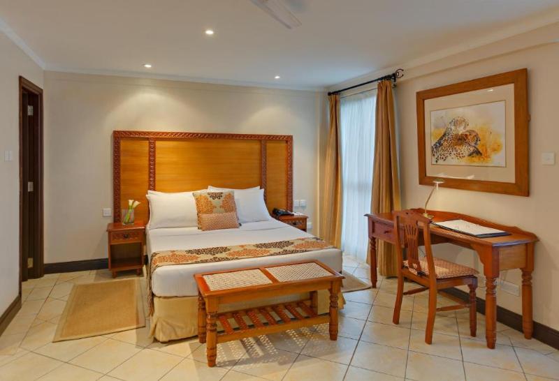 The Heron By Sarovar Portico India image