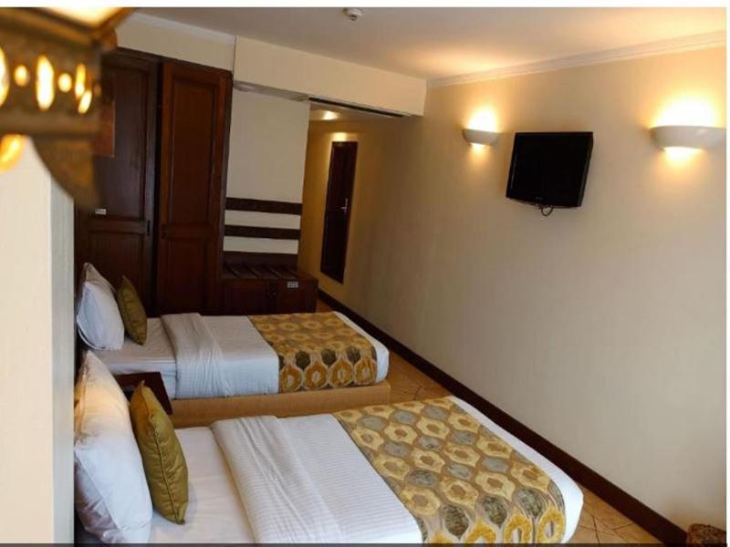 The Heron By Sarovar Portico India image