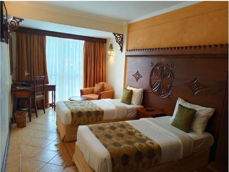 The Heron By Sarovar Portico India image