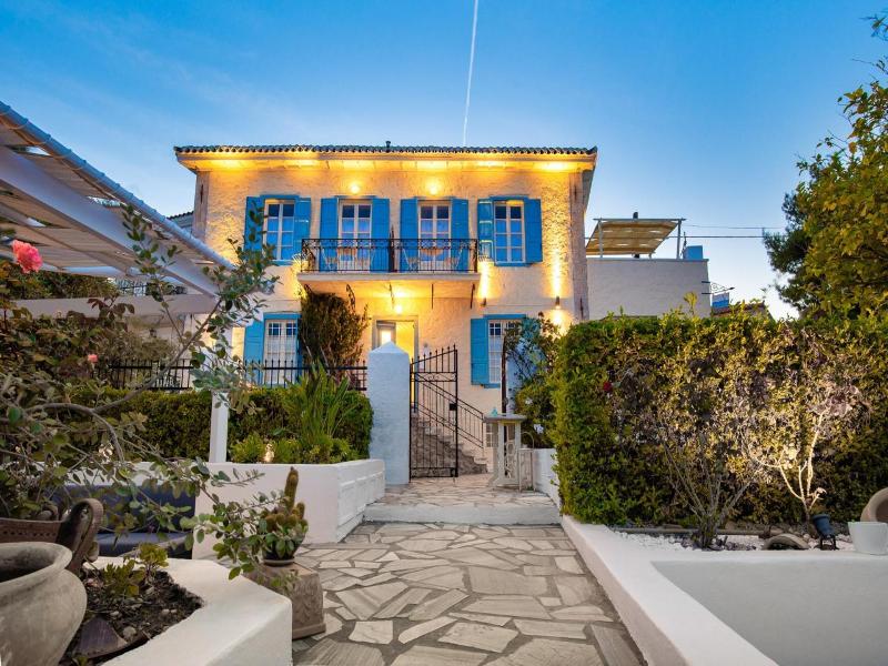 Galaxa Mansion image