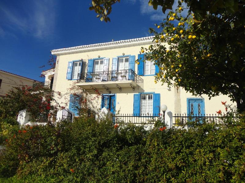 Galaxa Mansion image
