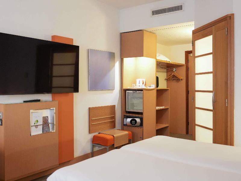 Novotel Tunis image