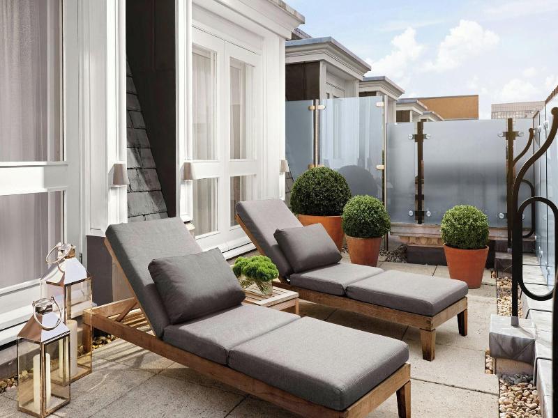 The London Edition image