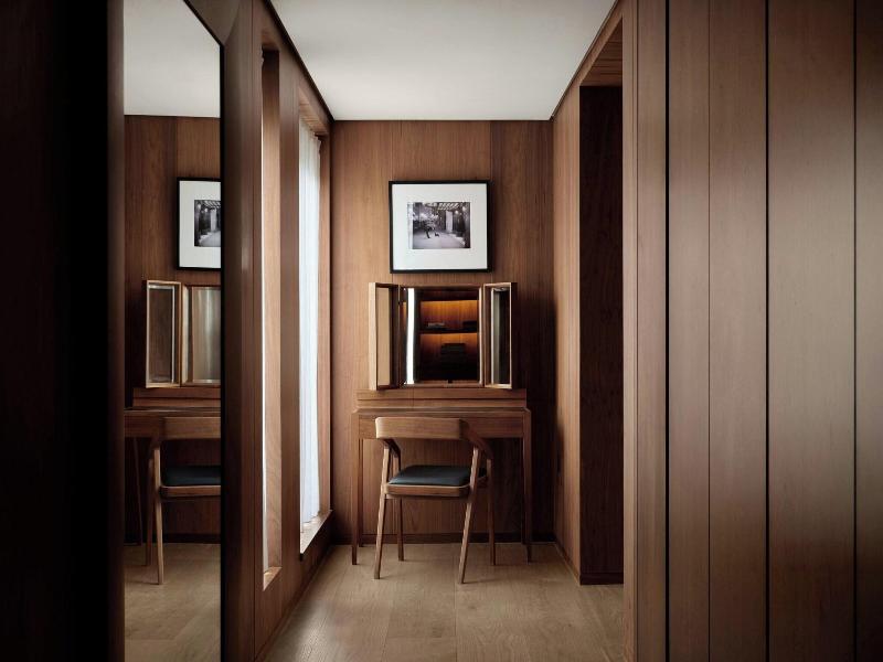 The London Edition image
