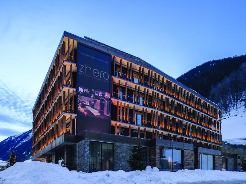 Zhero Hotel image