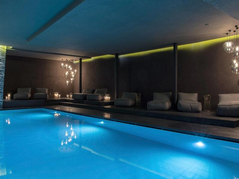 Zhero Hotel image
