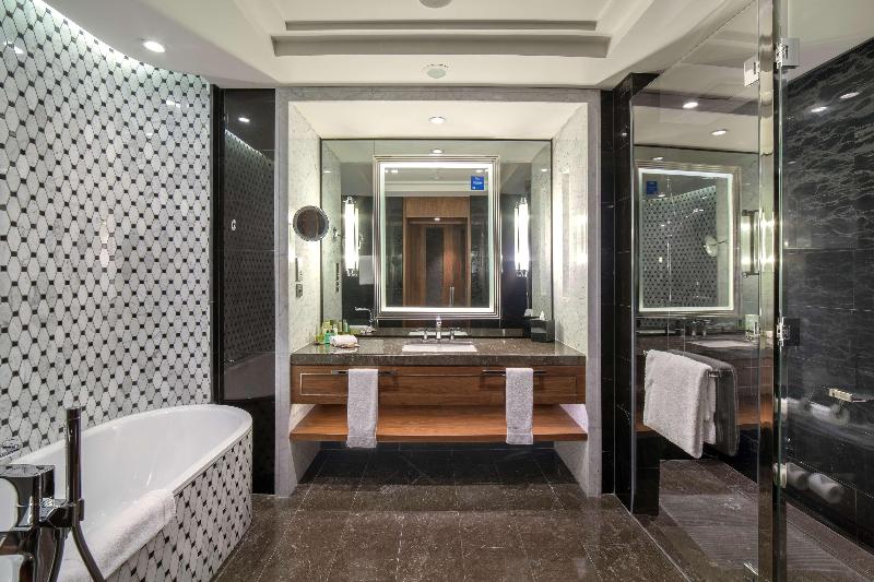 Hilton Istanbul Bomonti Hotel & Conference Centre image