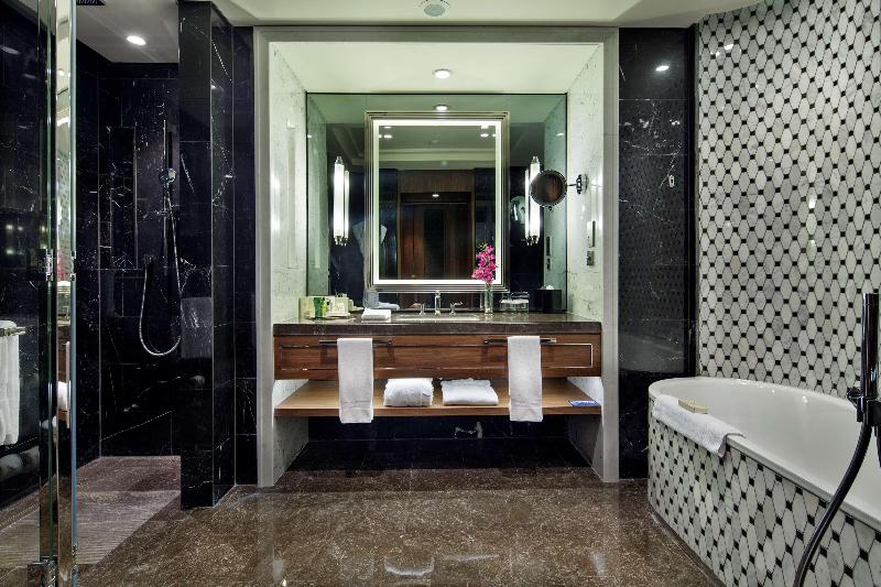 Hilton Istanbul Bomonti Hotel & Conference Centre image