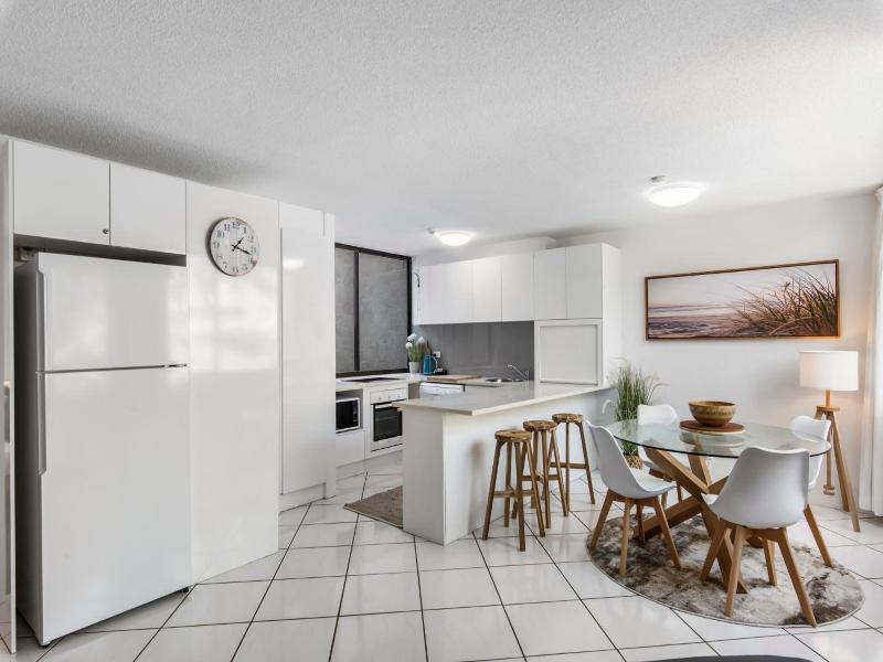 Pacific Horizons Apartments image