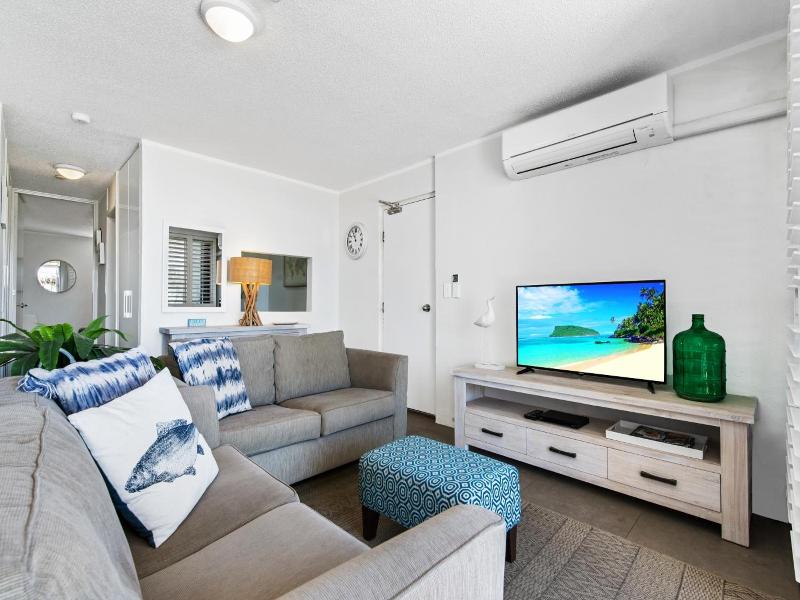 Pacific Horizons Apartments image