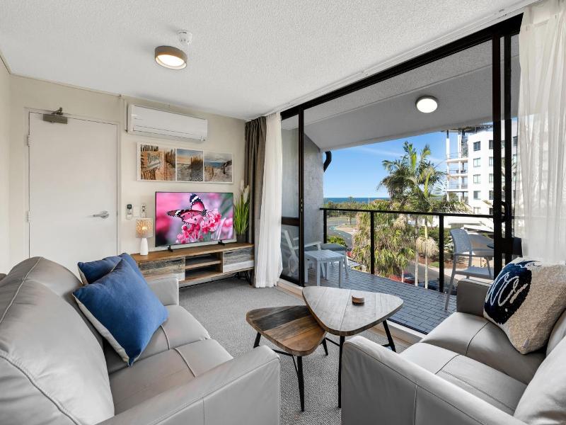 Pacific Horizons Apartments image