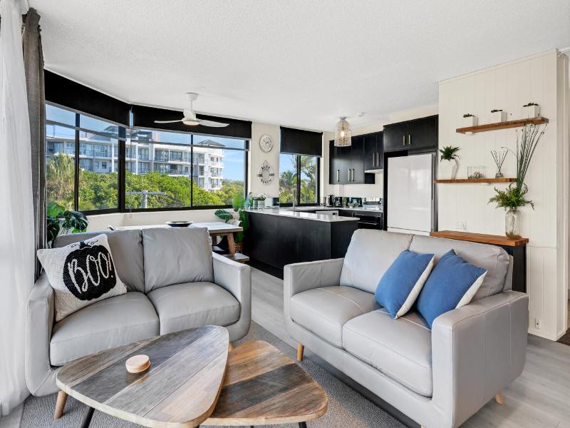 Pacific Horizons Apartments image