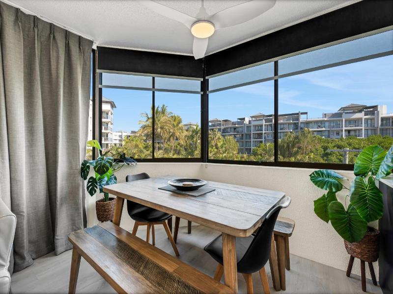 Pacific Horizons Apartments image