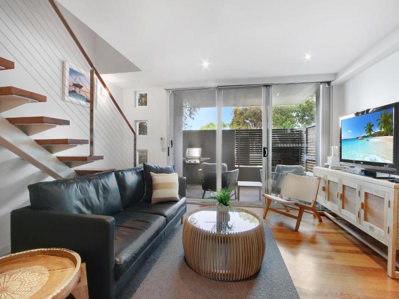 5 Knots Metung image