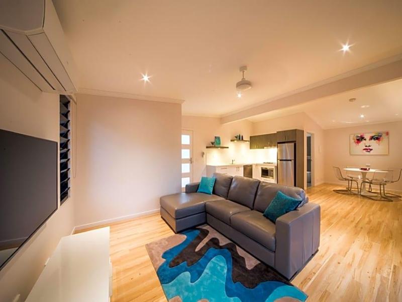 Seclude Adults Luxury Rainforest Retreat image