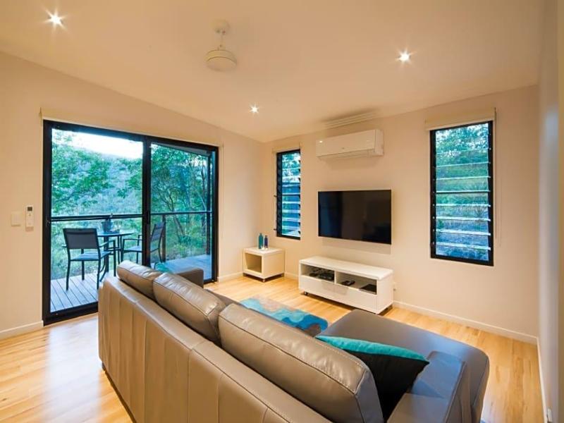 Seclude Adults Luxury Rainforest Retreat image