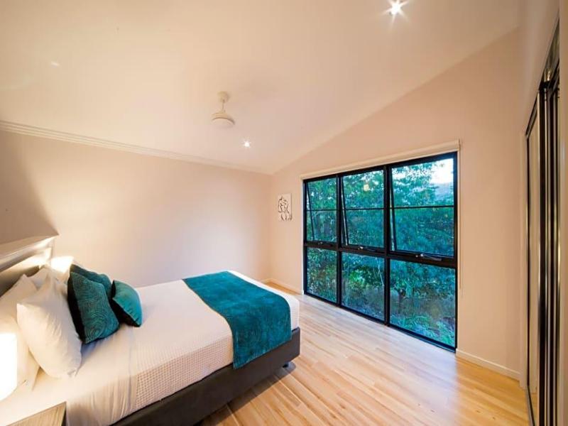 Seclude Adults Luxury Rainforest Retreat image