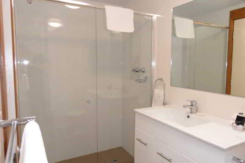ADELAIDE SERVICED ACCOMMODATION