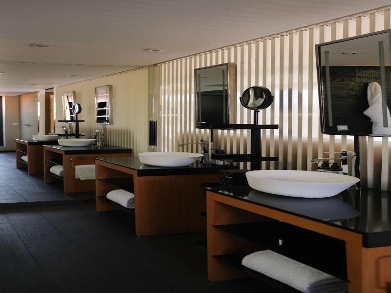 Five Seas Hotel image