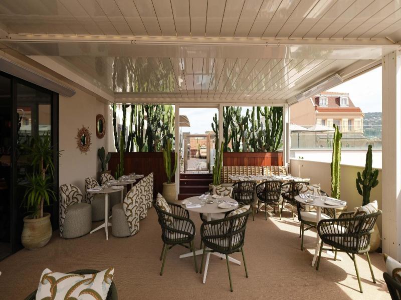 Five Seas Hotel image