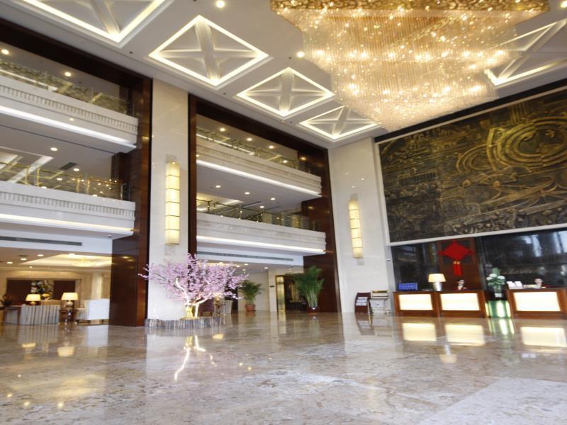 Golden Rich Hotel image