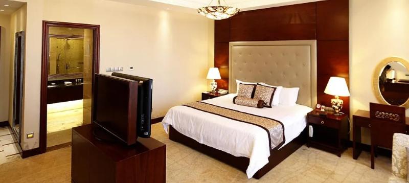 Golden Rich Hotel image