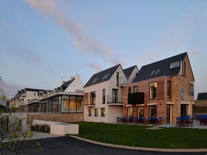 Hostellerie St-Mathieu,The Originals Collection image