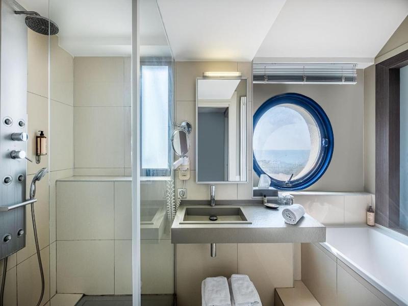 Hostellerie St-Mathieu,The Originals Collection image