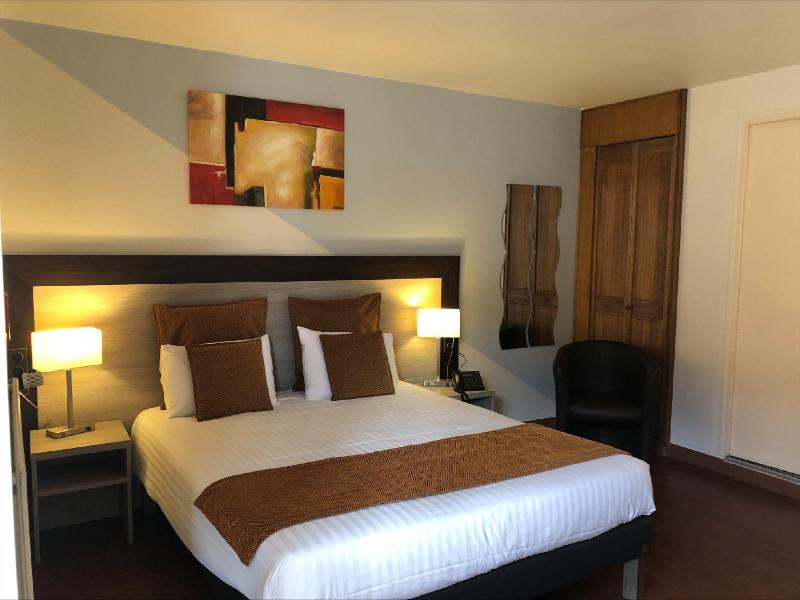 Hotel Nevers Clos Sainte Marie image