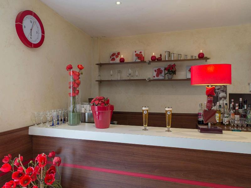 Hôtel Les Coquelicots, The Originals Relais image
