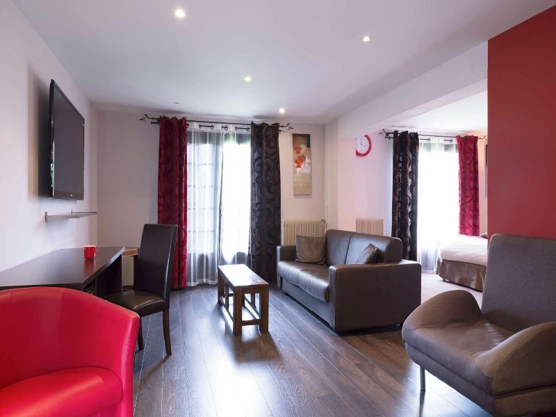Hôtel Les Coquelicots, The Originals Relais image