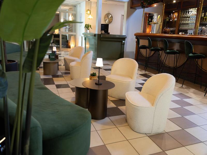 The Originals City, Le Patio, Cholet Nord. image