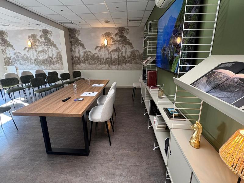 The Originals City, Le Patio, Cholet Nord. image