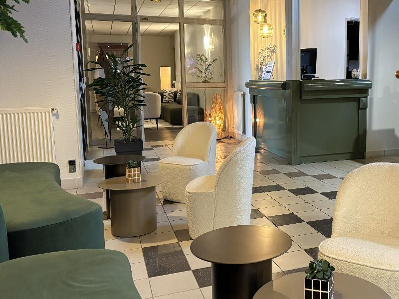 The Originals City, Le Patio, Cholet Nord. image